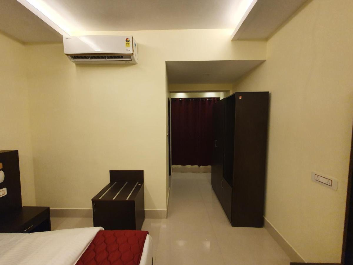Suluru Sri Lakshmi Palace A/C酒店 外观 照片