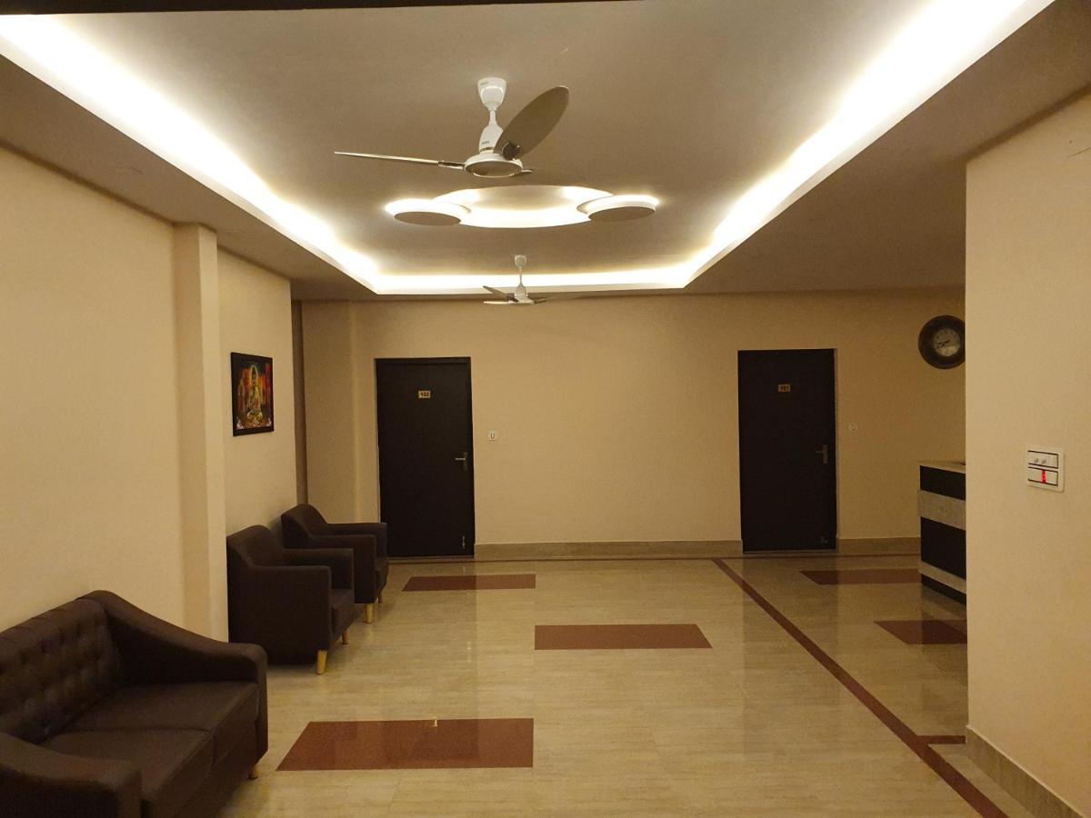 Suluru Sri Lakshmi Palace A/C酒店 外观 照片